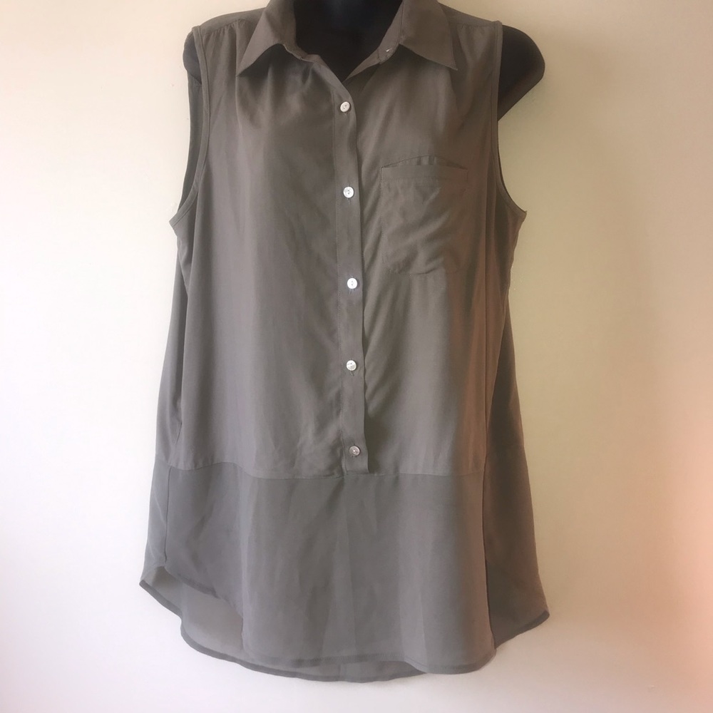 Love 21 sage green sleeveless top M